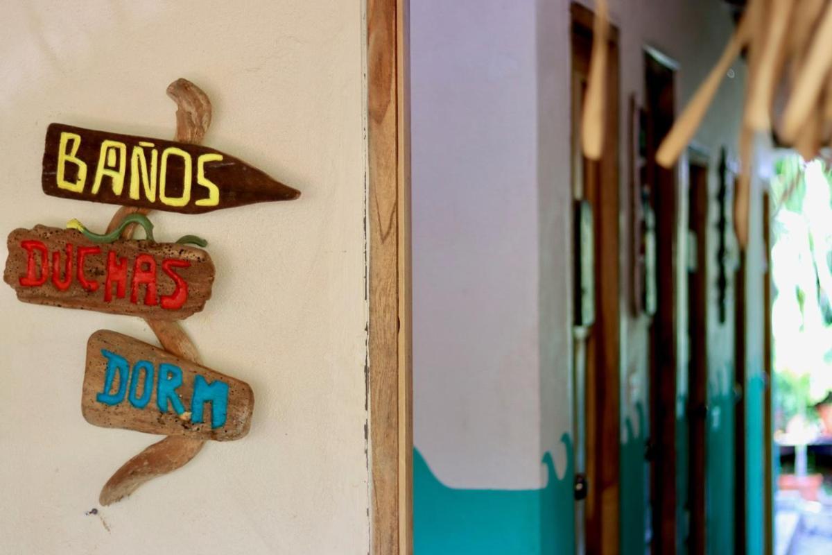 Tiki Dorm Villa Santa Catalina Esterno foto